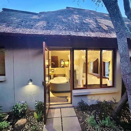 10 Raptors Lodge Ходспруит Екстериор снимка